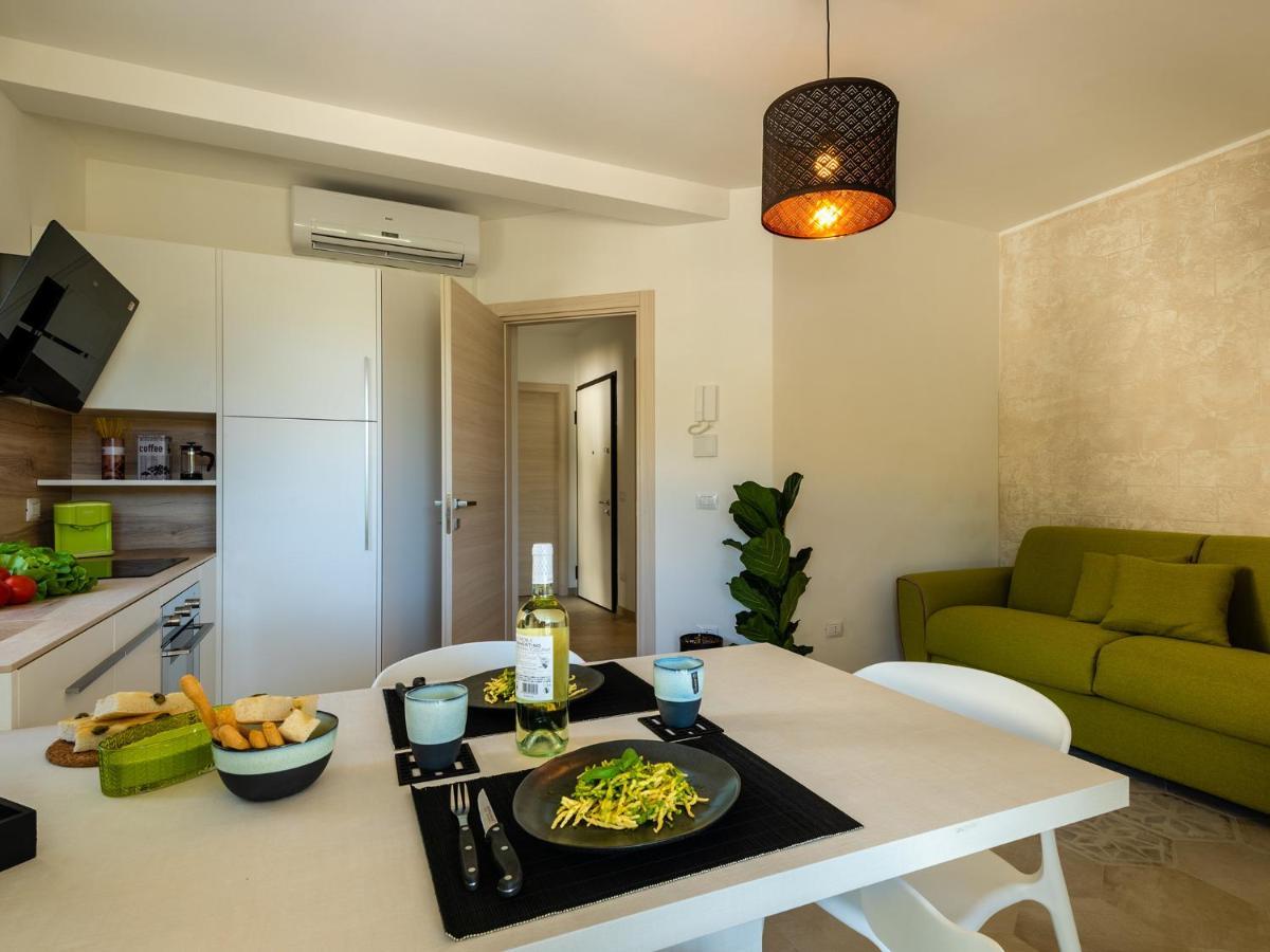Villa Hanbury With Swimming Pool And Parking In Alassio Exteriör bild