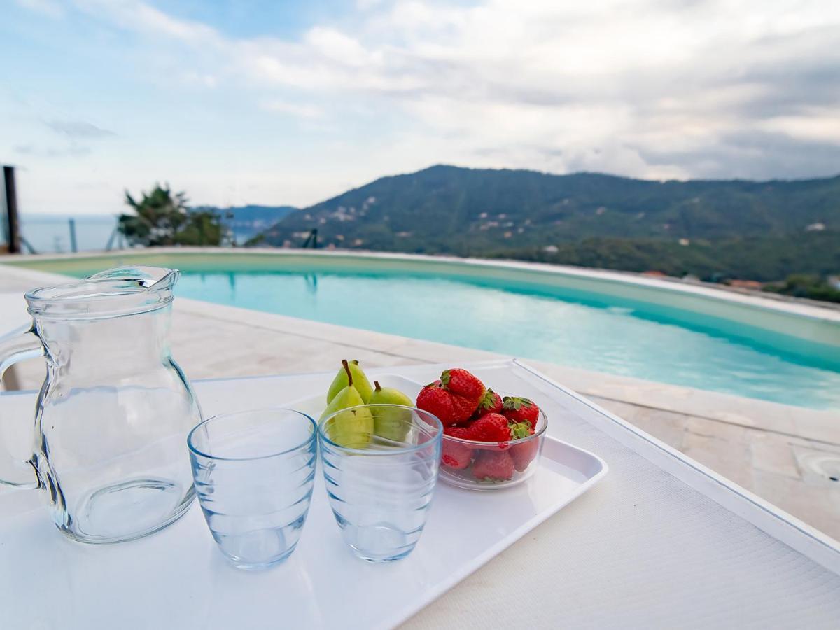 Villa Hanbury With Swimming Pool And Parking In Alassio Exteriör bild